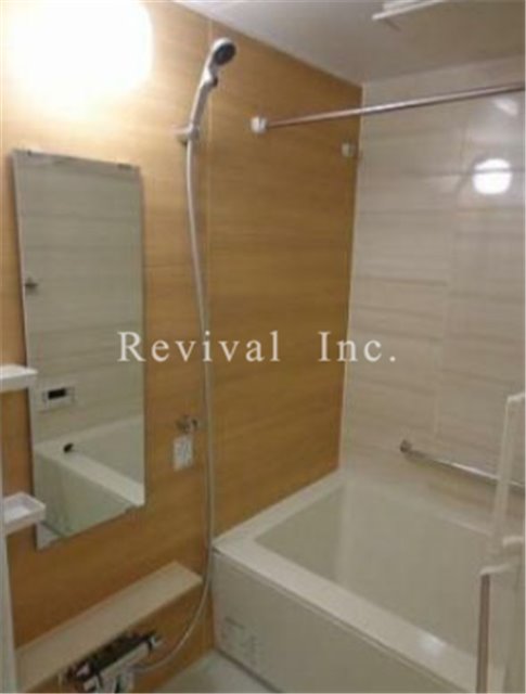 バス・シャワールーム　もちろん追い焚き・浴室乾燥機完備です