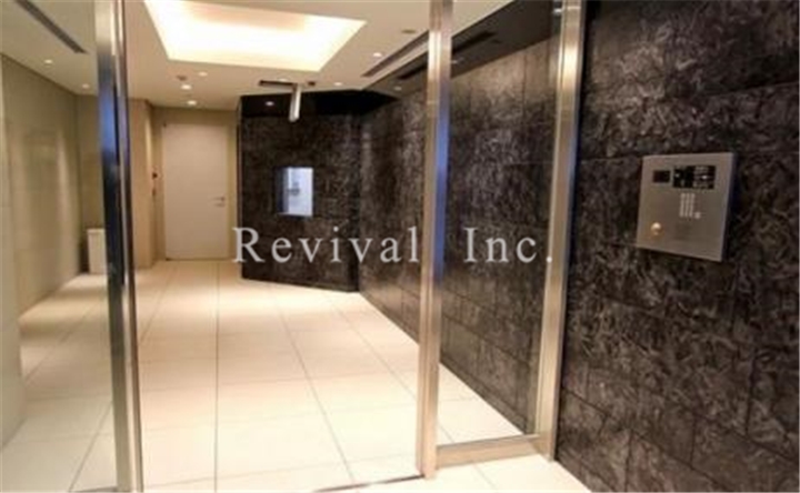 ロビー　高級感あるグランドロビーでございます