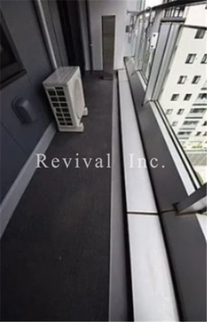 バルコニー　広々したバルコニー部分でございます