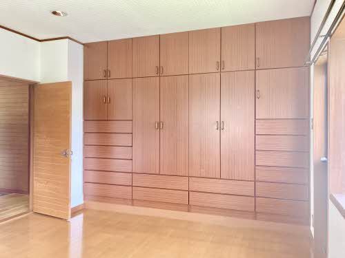 居室・リビング　１階洋室