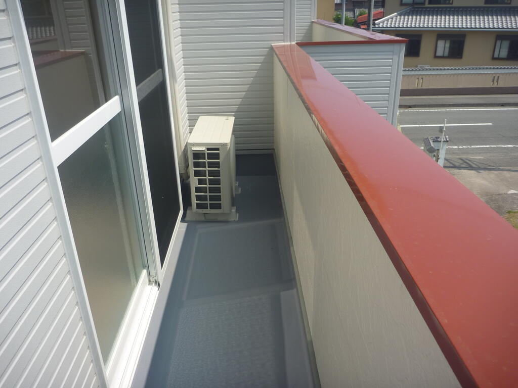 バルコニー　日当たり良好バルコニー