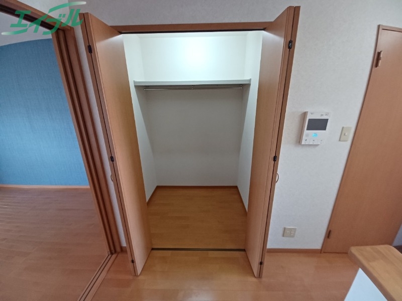 収納　同型参考写真です