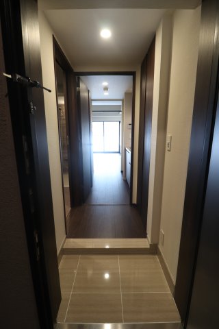 玄関　同間取り別部屋の参考写真です。