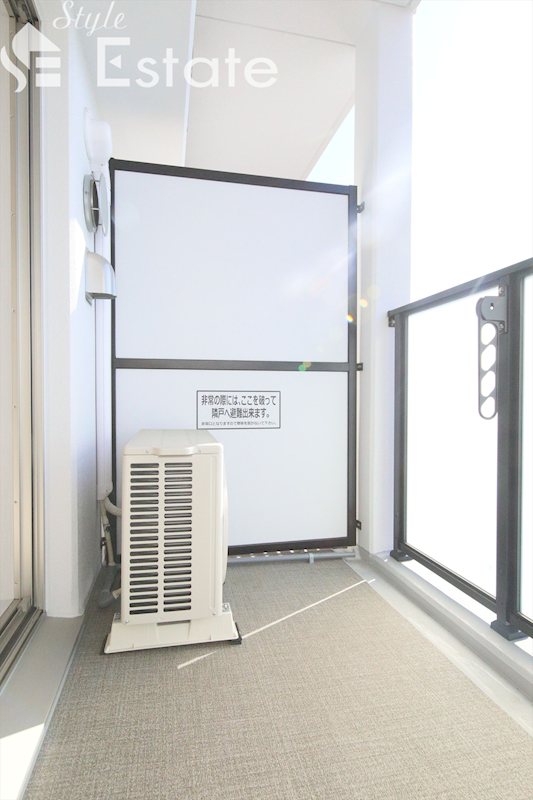 バルコニー　同仕様内装