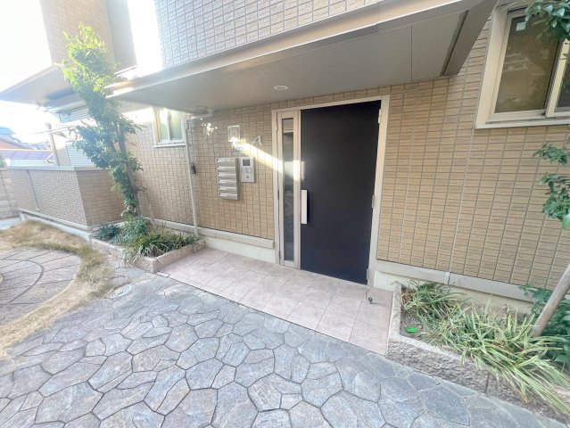 エントランス　綺麗なエントランスです。