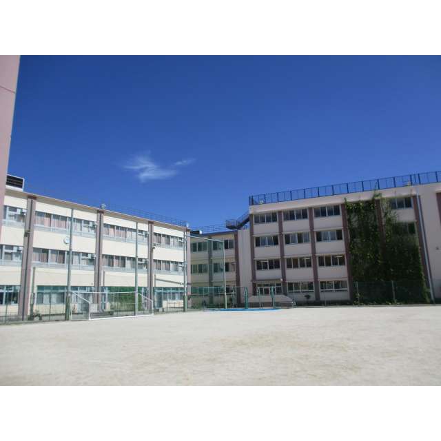 中学校　志村第三中学校（中学校）まで1600m