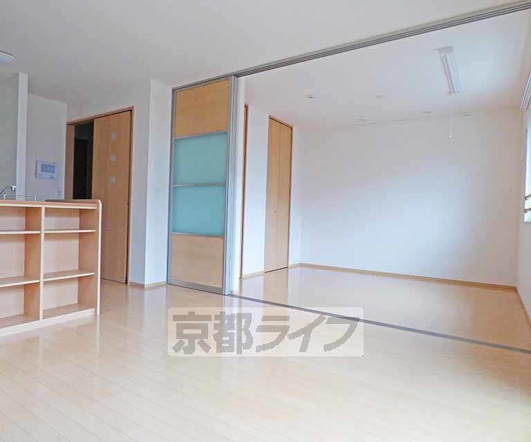 居室・リビング　広い室内です。