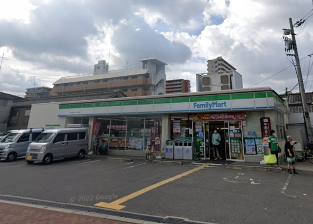 コンビニ　ファミリーマート東大阪足代北一丁目店（コンビニ）まで283m