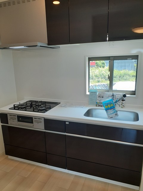 キッチン　３口ガスコンロついてます♪