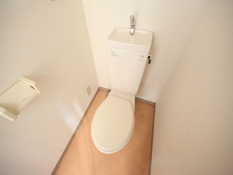 トイレ　洋式トイレ（温水洗浄便座設置可）