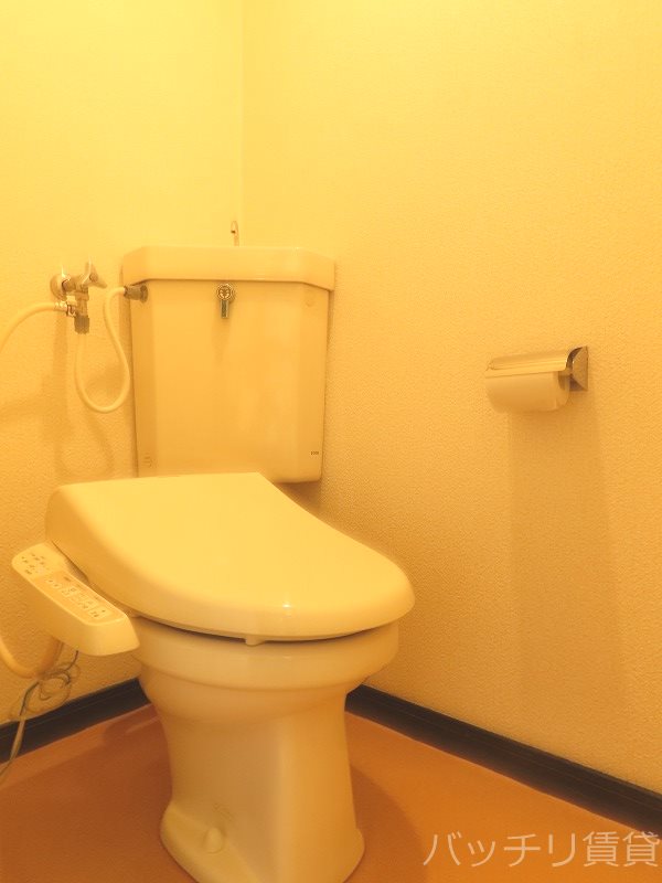 トイレ　類似写真使用のため、現状を優先致します。