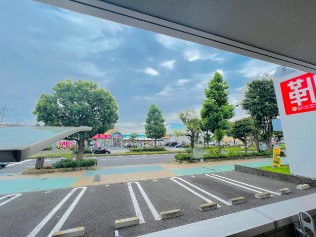 眺望　同一建物内１０３号室内装写真転載