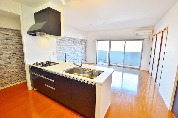 居室・リビング　★リビングが見渡せるカウンターキッチン★