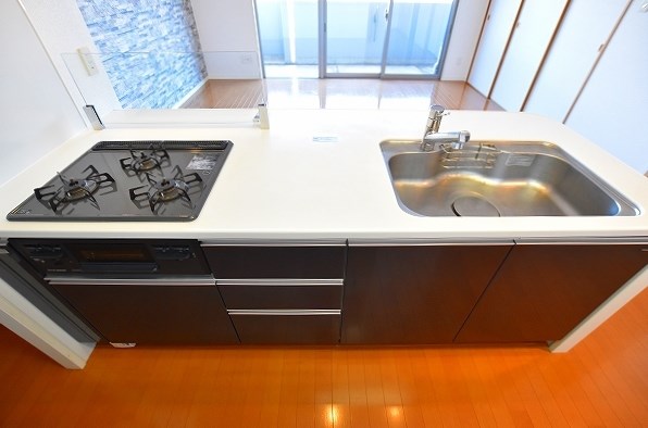 キッチン　★３口ガスシステムキッチン(グリル付)★