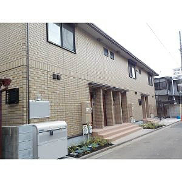 エントランス　おしゃれな外観です