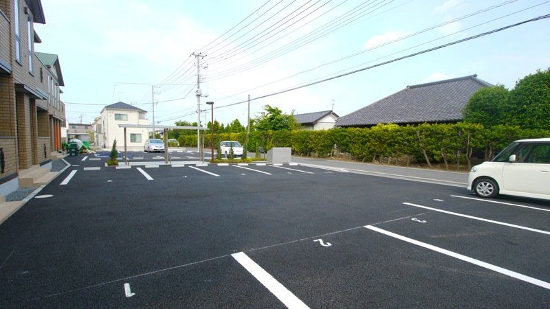 駐車場　駐車場