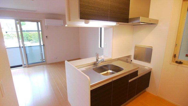 居室・リビング　キッチン