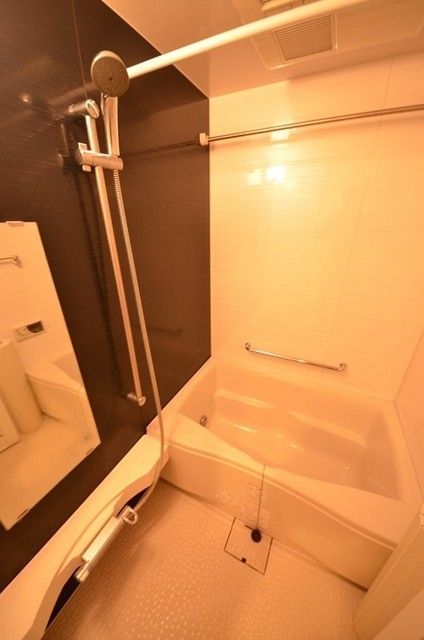 バス・シャワールーム　※他号室参考写真