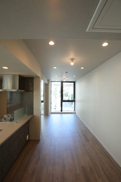 居室・リビング　内観1