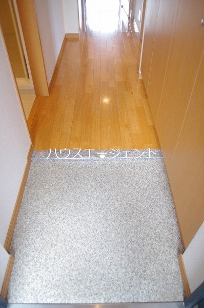 玄関　玄関です。※参考画像