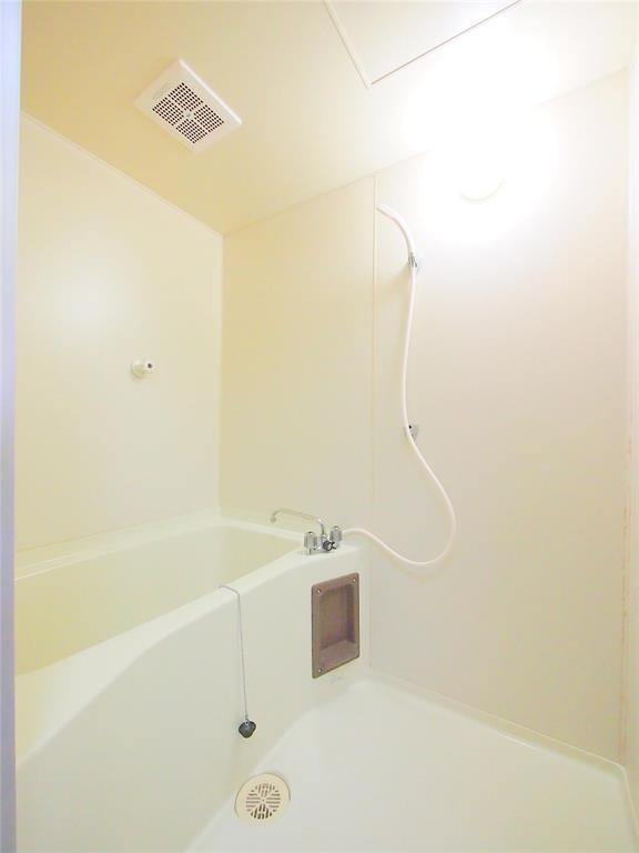 バス・シャワールーム　バスルームはこちらです。