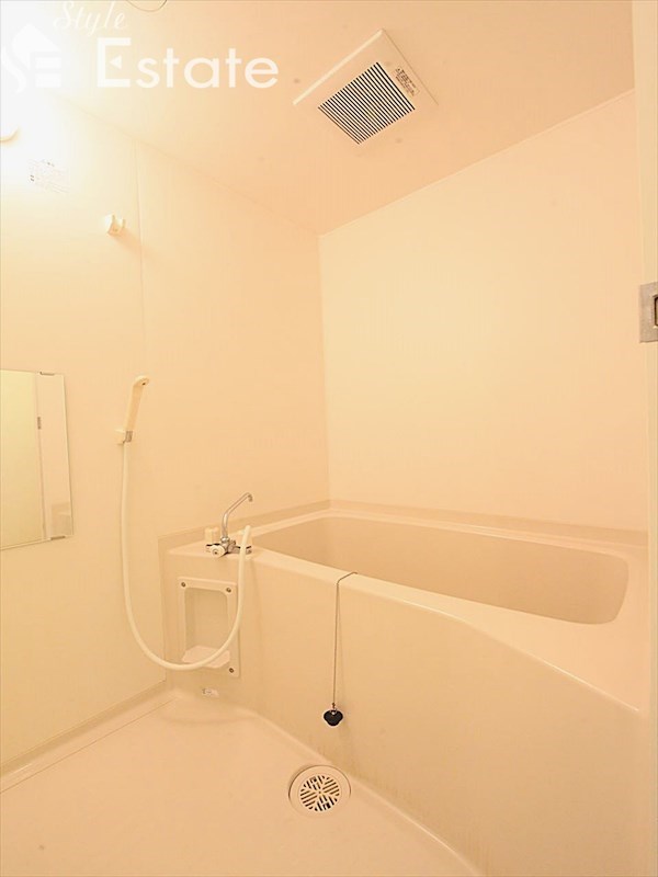 バス・シャワールーム　バスルーム