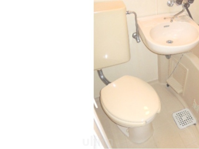 トイレ　別の部屋の写真