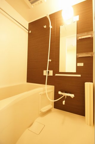 バス・シャワールーム　追焚機能付のお風呂