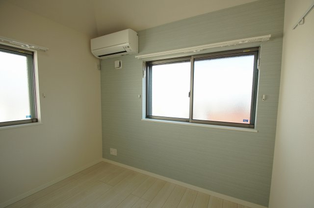 居室・リビング　2面採光のお部屋です。