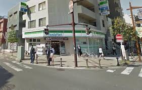 コンビニ　ファミリーマートわらび西口店（コンビニ）まで49m