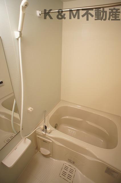 バス・シャワールーム　きれいなお風呂です