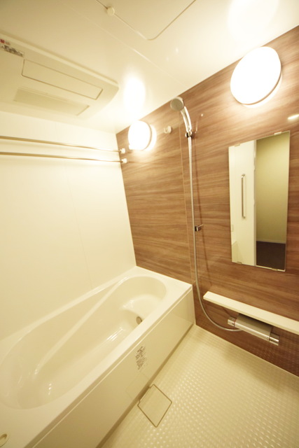 バス・シャワールーム　～優雅にバスタイム～