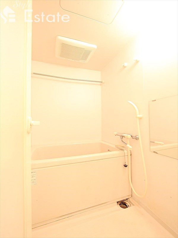 バス・シャワールーム　バスルーム