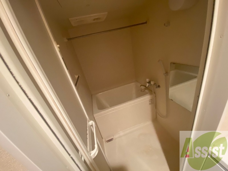 バス・シャワールーム　お風呂です。ゆっくりお風呂につかるのも体に良いですね～