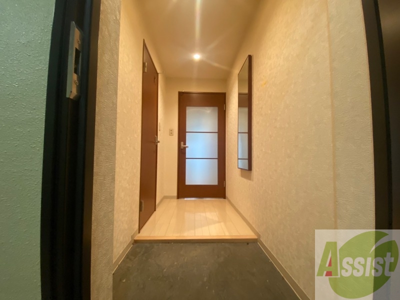 玄関　玄関にはシューズボックスもあって便利そう！