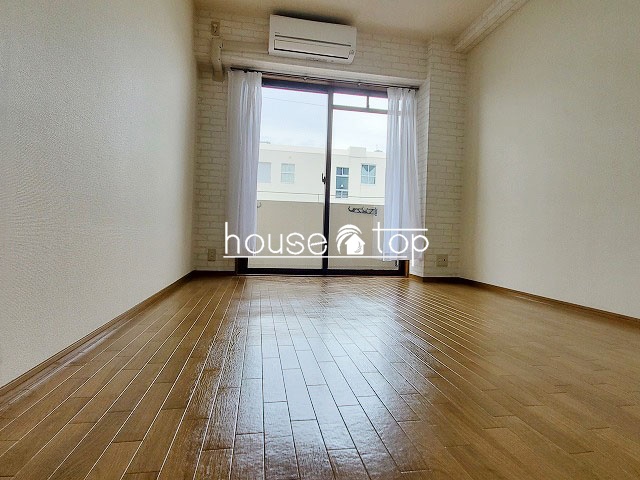 居室・リビング　東向きの明るいお部屋