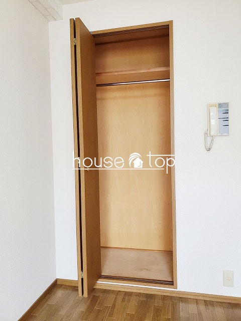 収納　衣類など収納可能