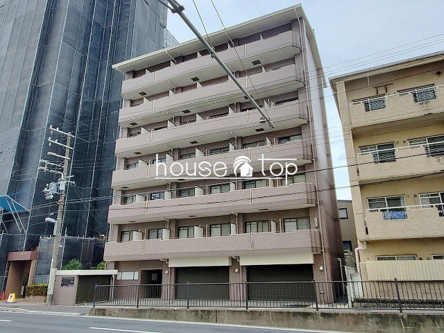 建物外観　オートロック・エレベーター・防犯カメラ完備