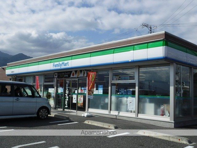 コンビニ　ファミリーマート　安曇野松川店（コンビニ）まで800m
