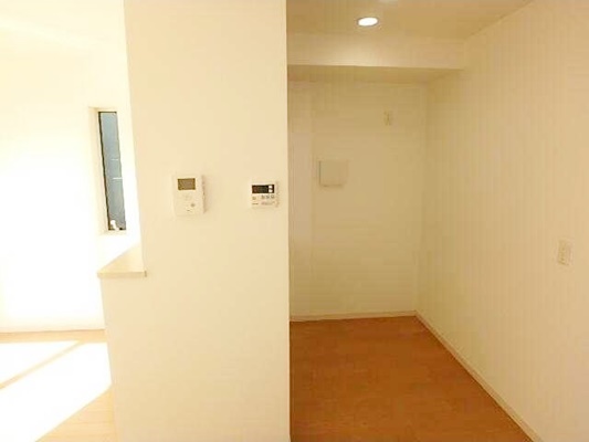 セキュリティ　【南向きの明るいお部屋♪】