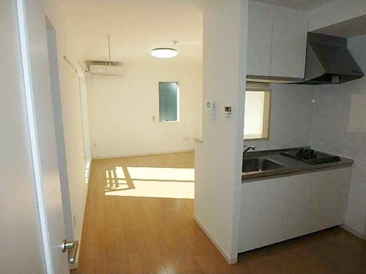 キッチン　【南向きの明るいお部屋♪】