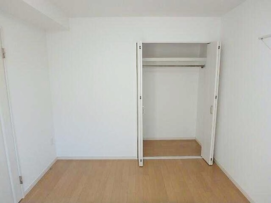 収納　【南向きの明るいお部屋♪】