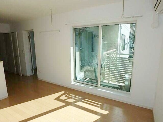 居室・リビング　【南向きの明るいお部屋♪】