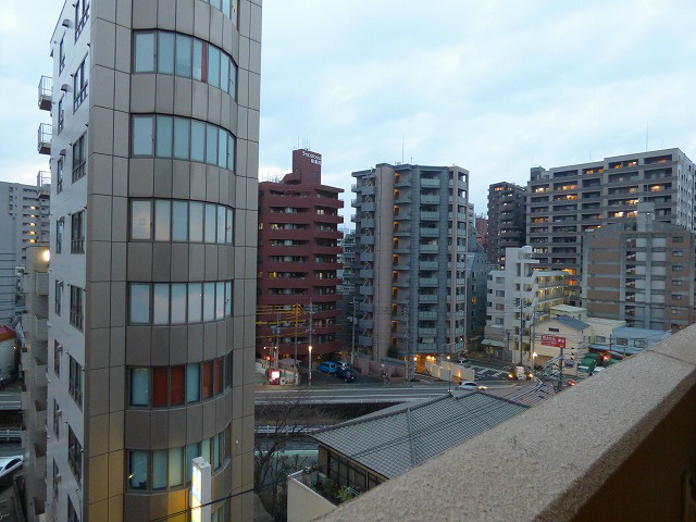 バルコニー　広々バルコニー