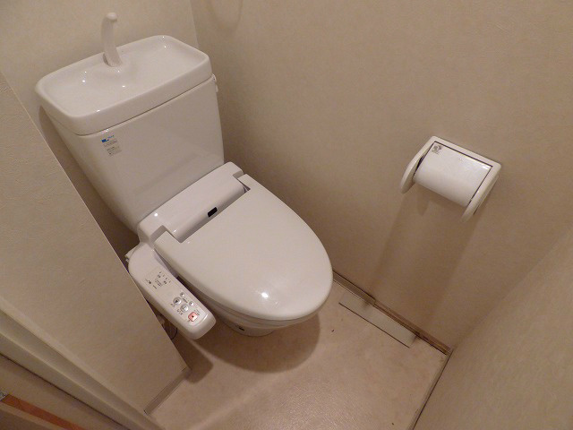 トイレ　ウォシュレット付