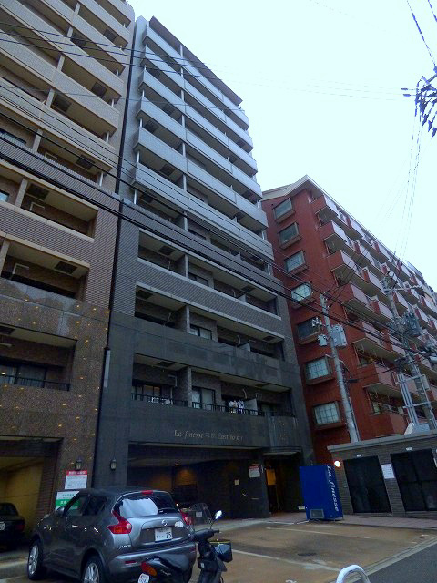 建物外観　駅まで徒歩５分