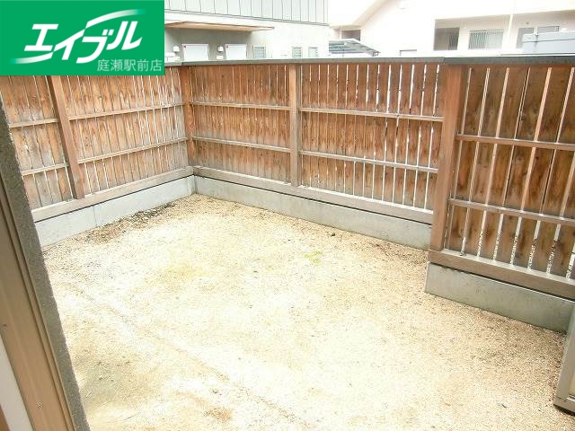 庭　広々とした専用庭スペース