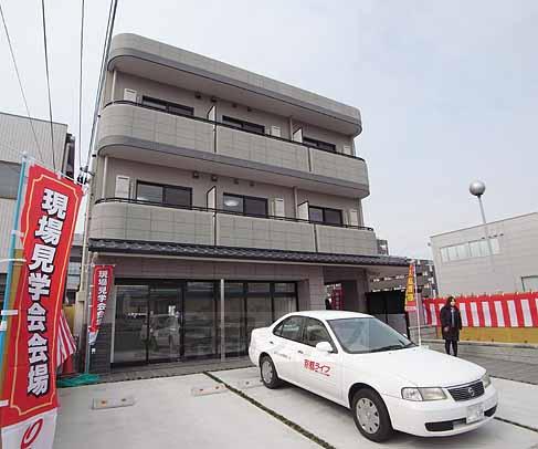 建物外観　新堀近くの３階建てマンション！