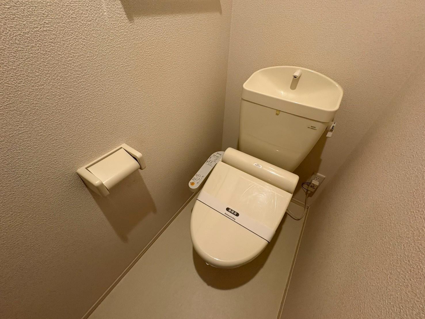 トイレ　同シリーズ別棟の参考写真となります