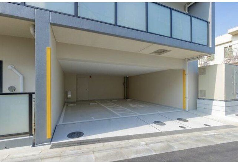駐車場　駐車場